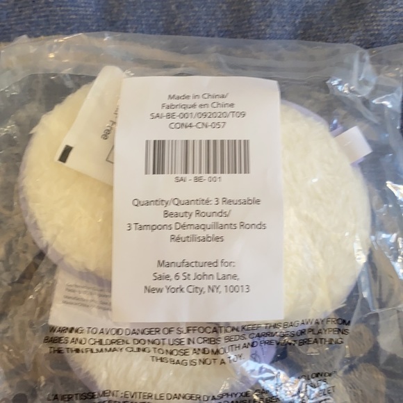 - Reusable Beauty Rounds x 3 and Soap - Picture 2 of 3